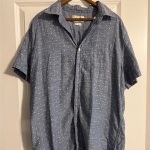 Like New Grayers Button Up